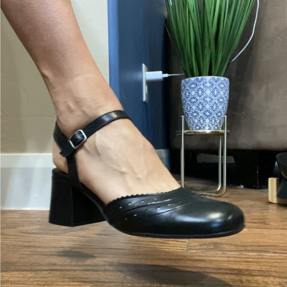 Miz Mooz Black Leather Mary Jane Slingback Heels. Unworn. Beautiful shoes - Picture 12 of 16